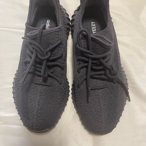 Yeezy Boost 350 V2 ‘cinder non-reflective’